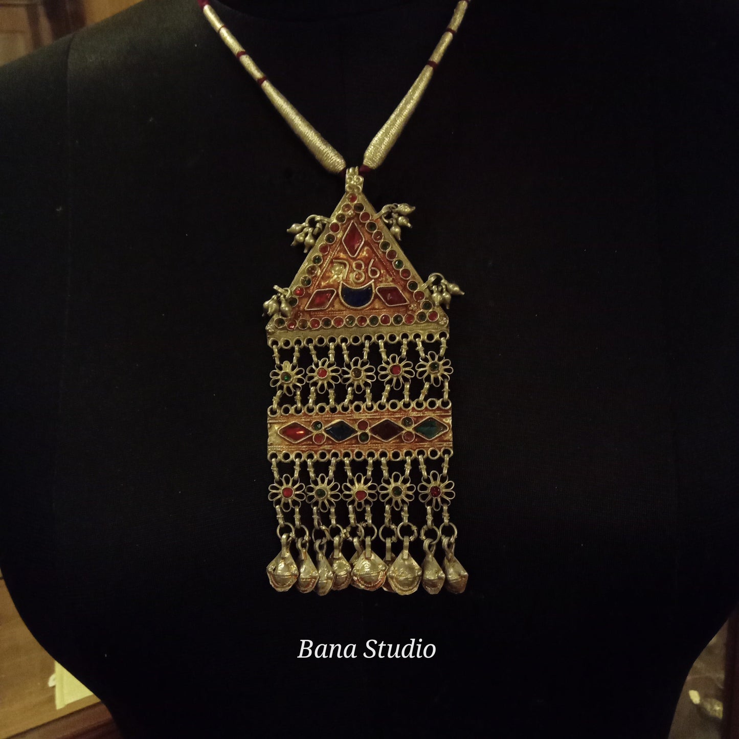 Auspicious Sil Pendant