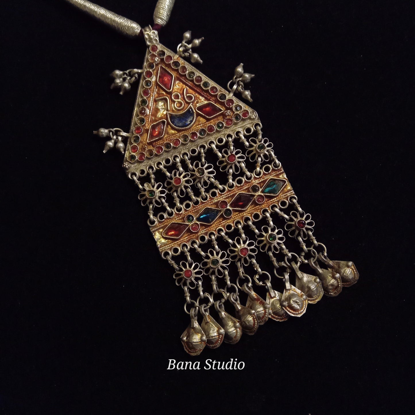 Auspicious Sil Pendant