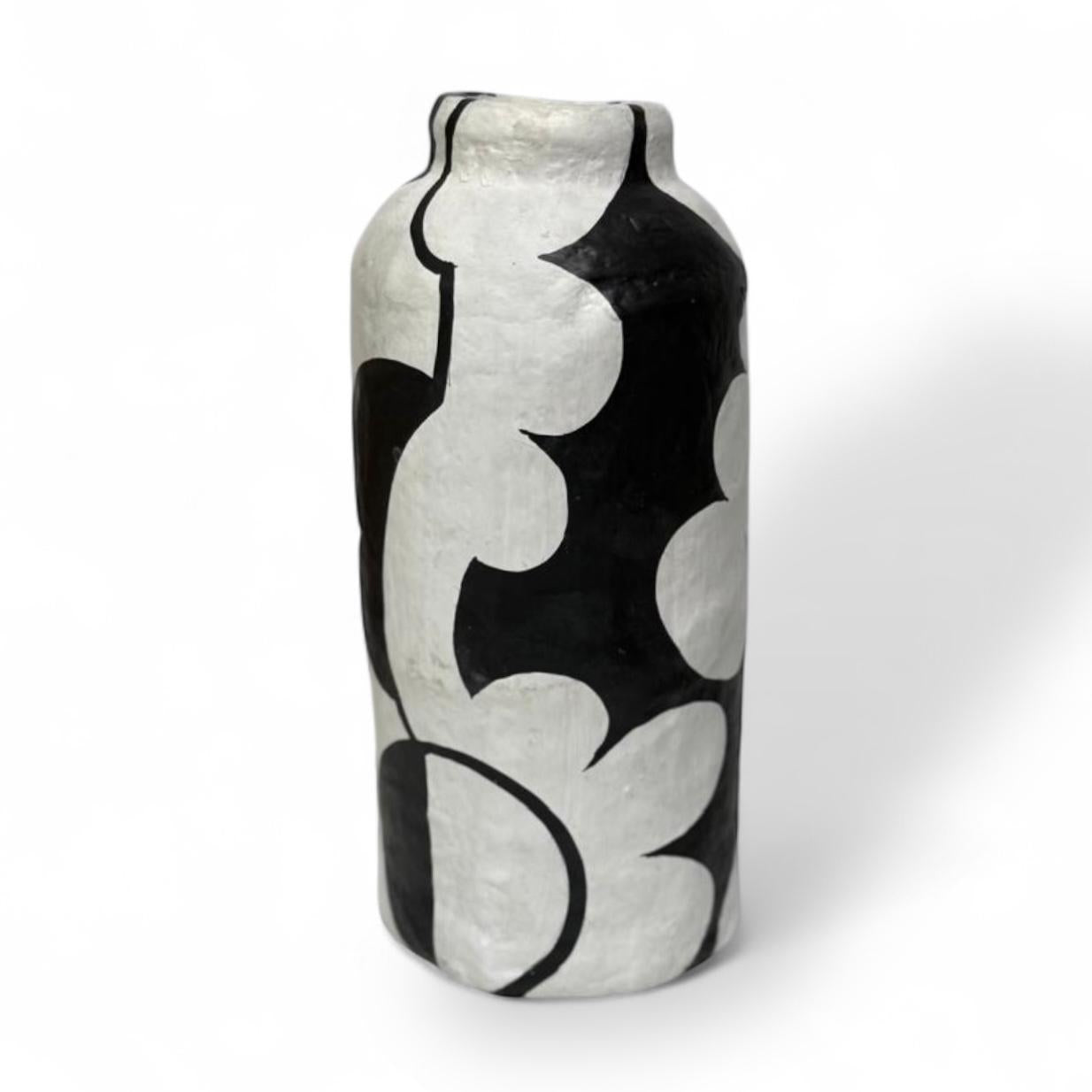 Tanira, Pichwai Art Pot