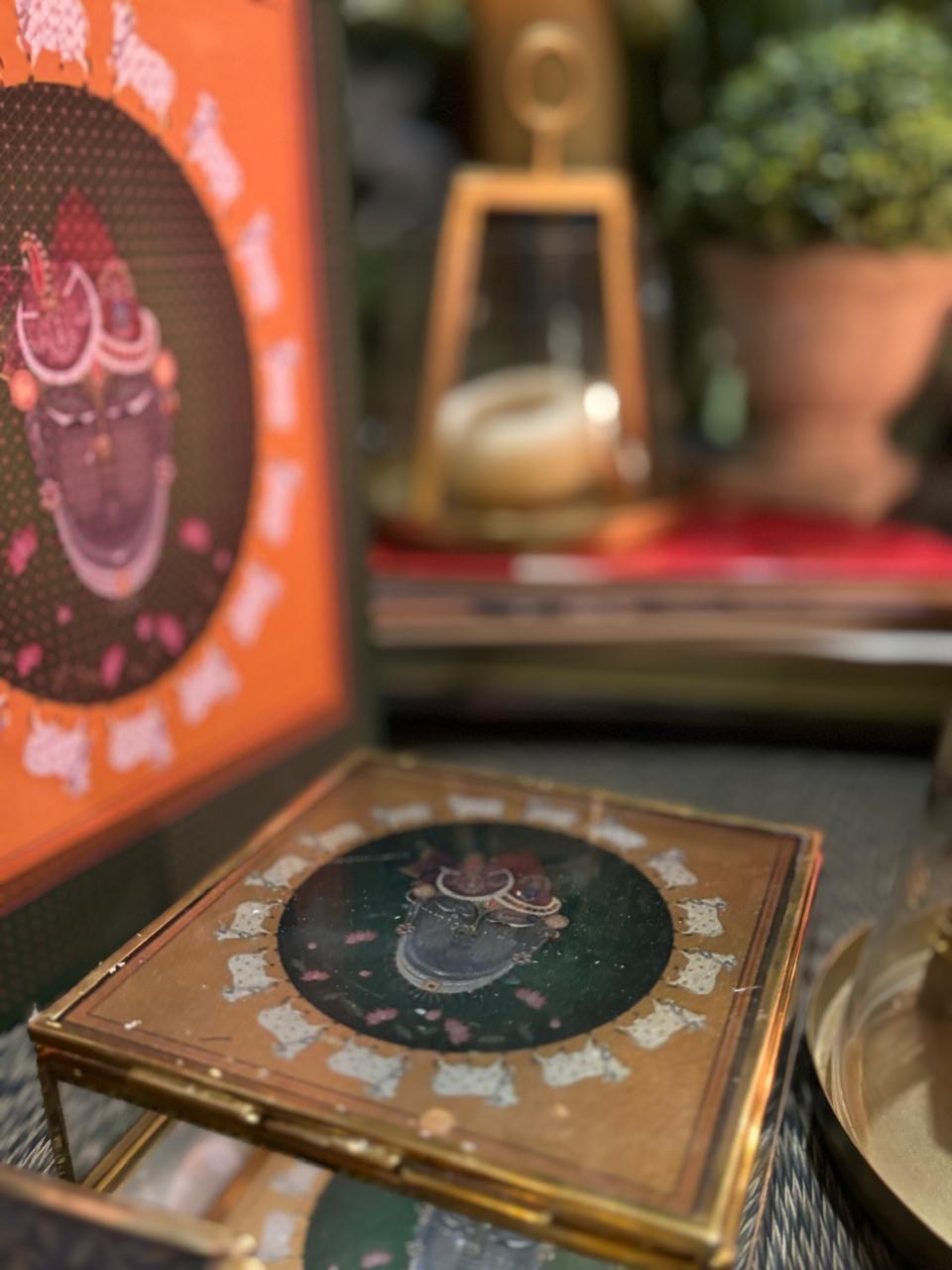 Circle of Divinity (glass box)