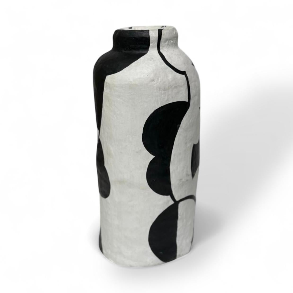 Tanira, Pichwai Art Pot