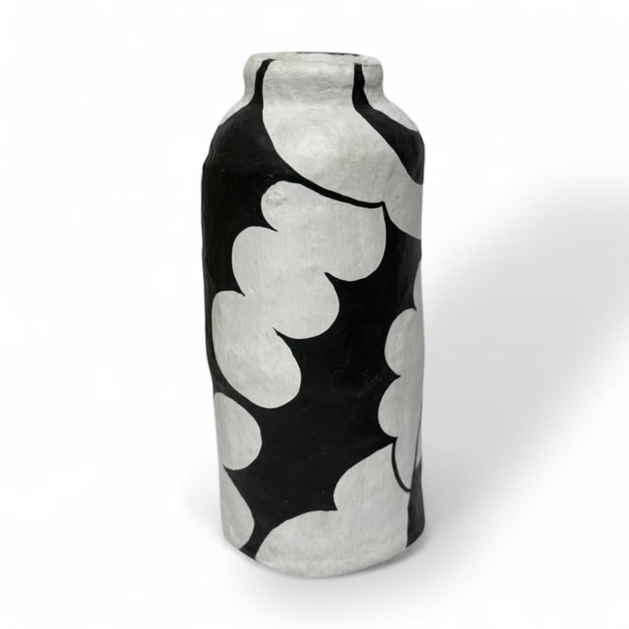 Tanira, Pichwai Art Pot