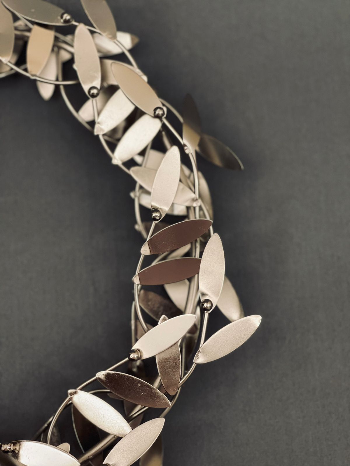 Leafy Silver Crown