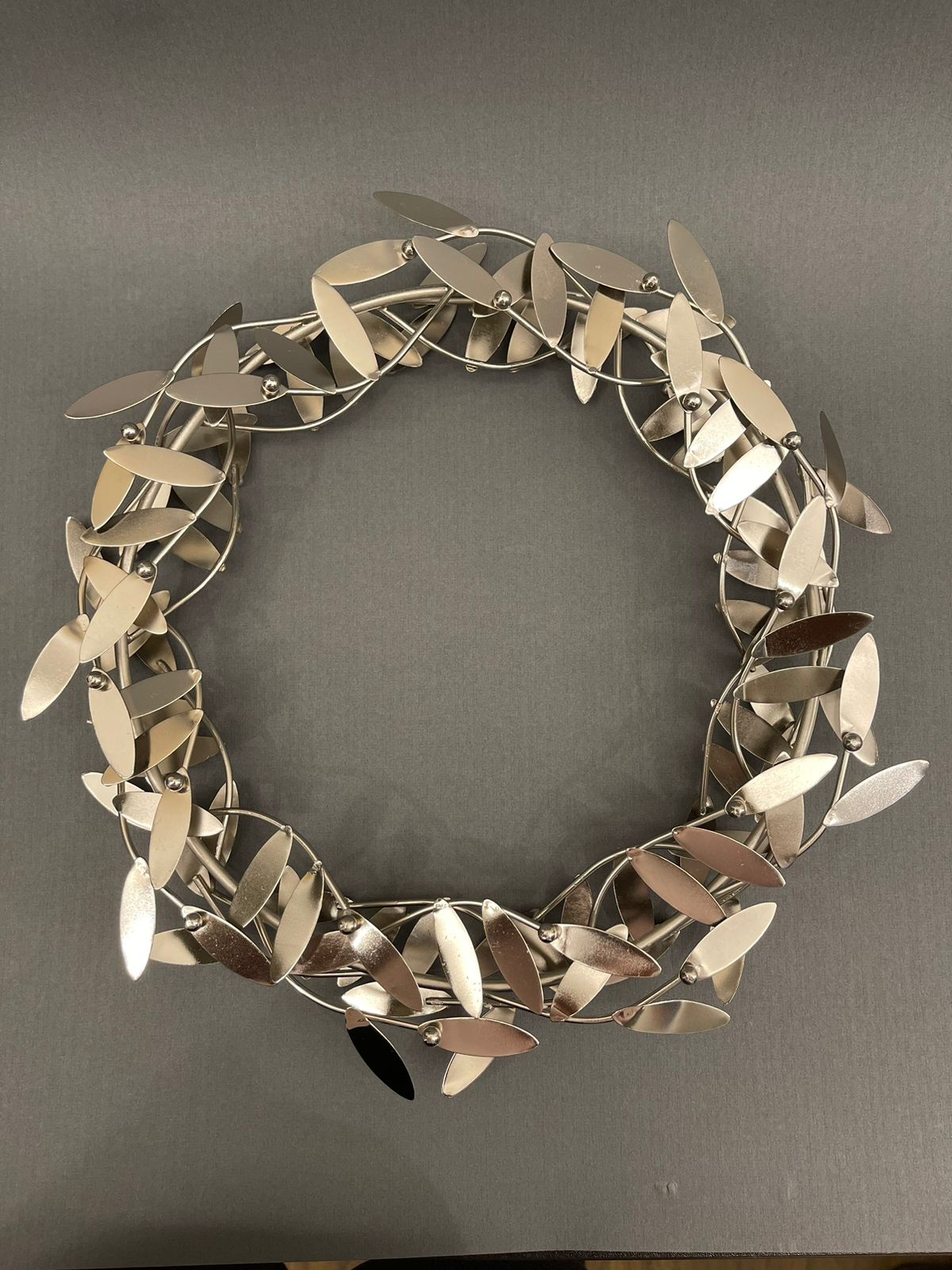 Leafy Silver Crown