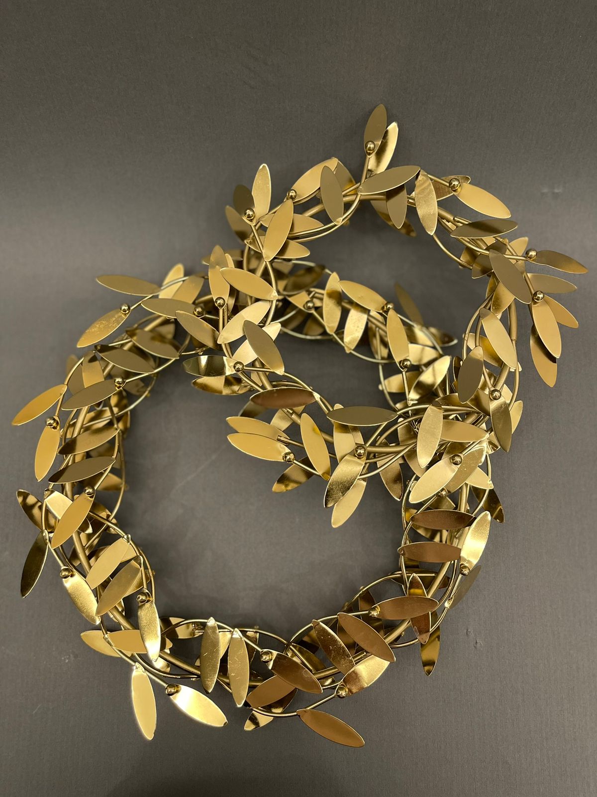 Two Leafy Gold Crown riser