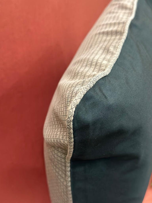 Image of Harlequin Emerald cushion from august.org.in