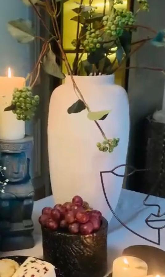 Pot : large white