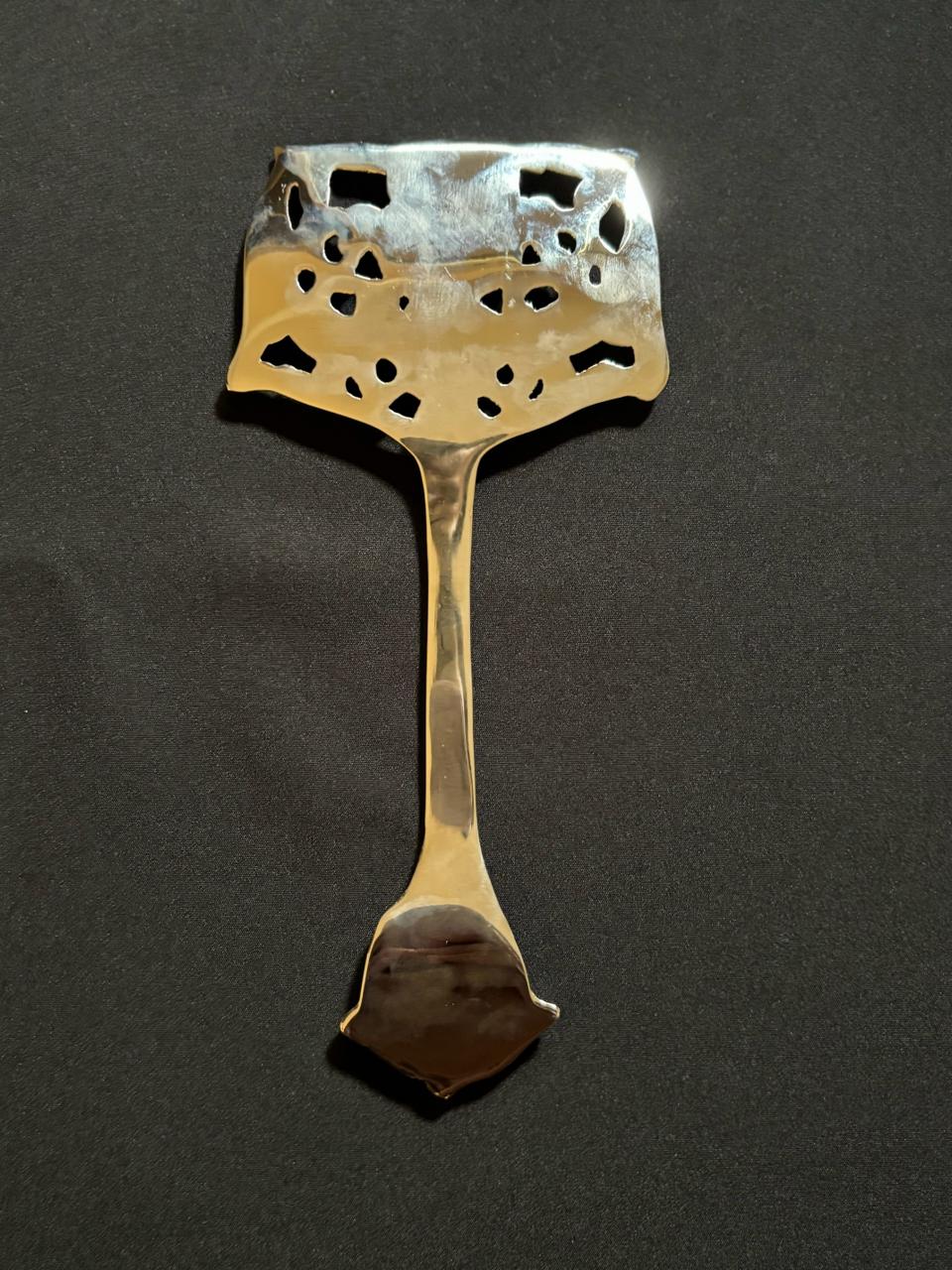 Alanya Brass Cake Lifter, Silver