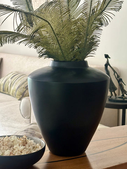 Pot : medium black