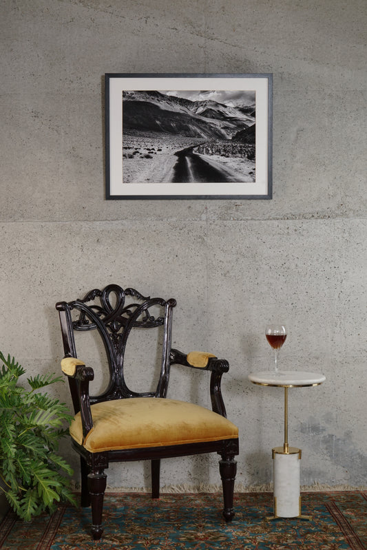 Helios Drinks Table
