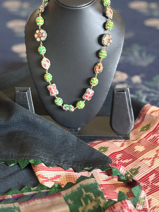 Zarmira neckpiece set