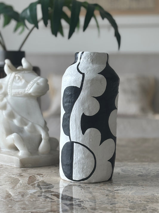 Tanira, Pichwai Art Pot