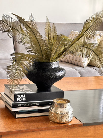 Ebon Earth Pot