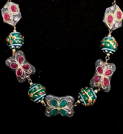 Zarmira neckpiece set