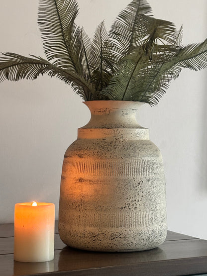 Eira metal pot
