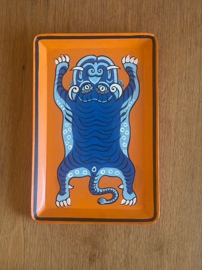 Neel Aranyaka, art tray