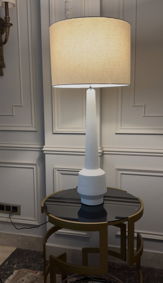 Meru – Tall Table Lamp, white