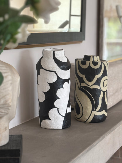 Tanira, Pichwai Art Pot