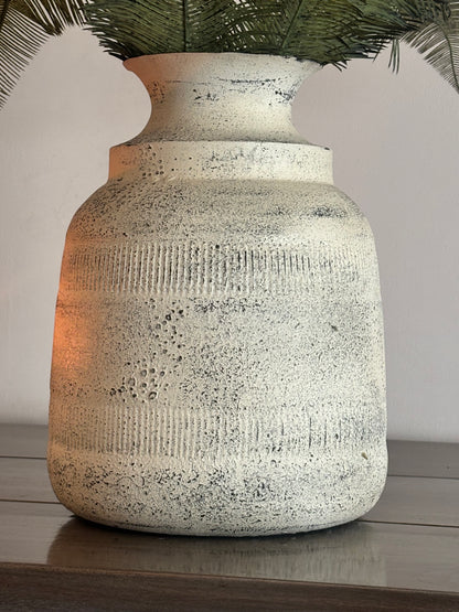 Eira metal pot