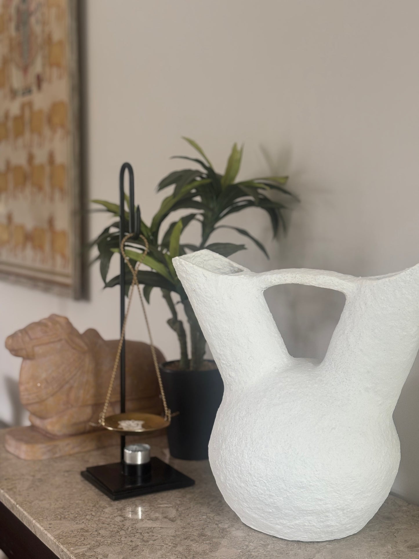 Mrida, sculptural pot