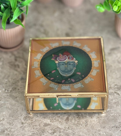 Circle of Divinity (glass box)