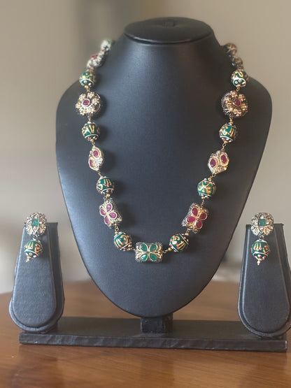 Zarmira neckpiece set