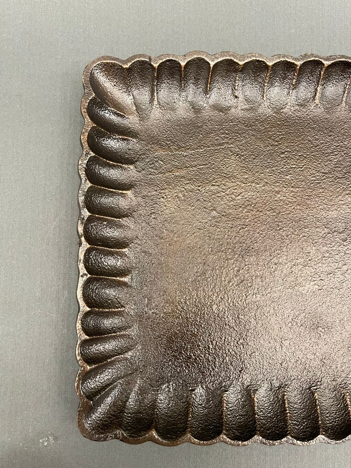 Image of Scallop Metal Tray from august.org.in